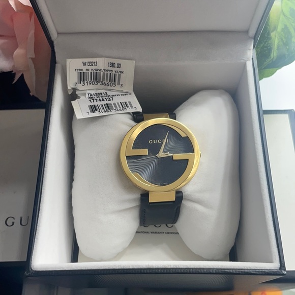 ✨BRAND NEW GUCCI Women’s Interlocking Watch 42mm Black/Gold✨ - Picture 4 of 13